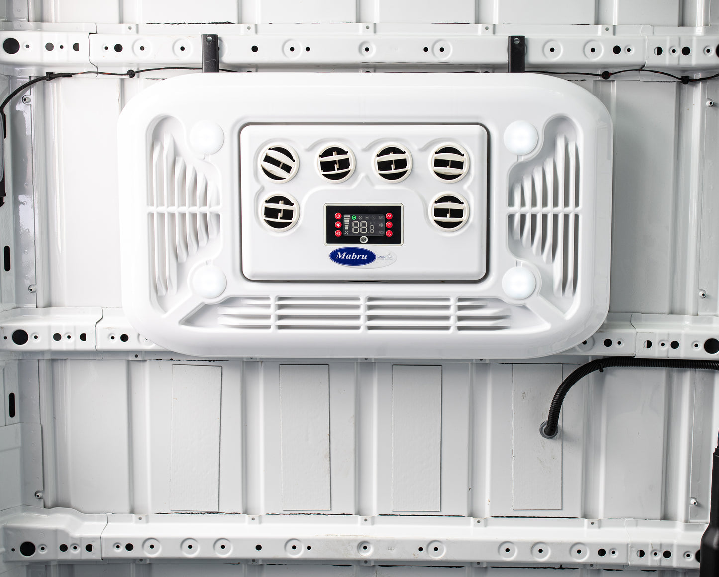 ROOFTOP 12V AIR CONDITIONER 12000 BTU FOR VEHICLES: CAMPERVANS, RV, PROMASTER, SPRINTER, TRANSIT by MABRU