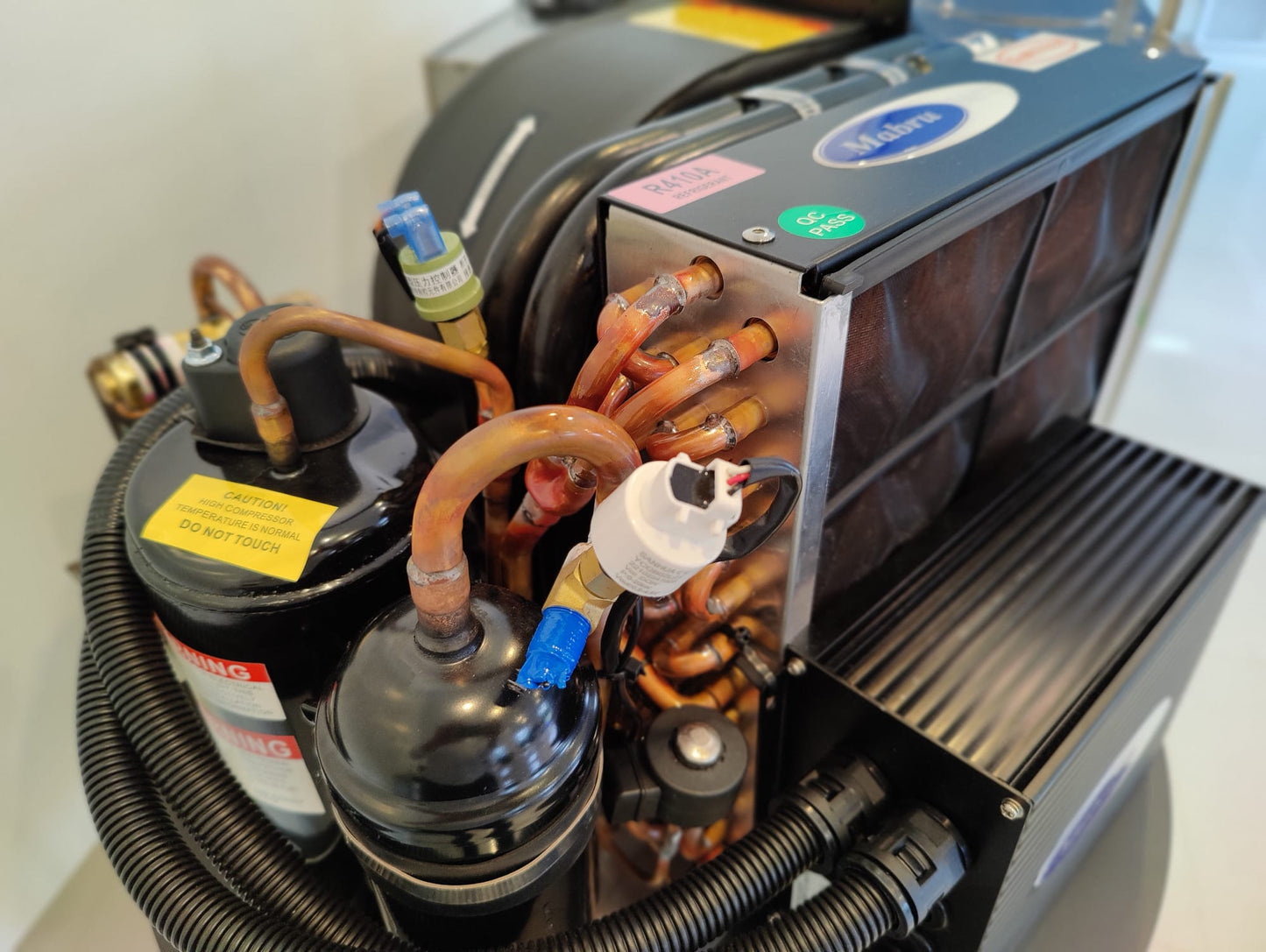 MARINE AIR CONDITIONER SC17VI 17000 BTU 115/230v BY MABRU